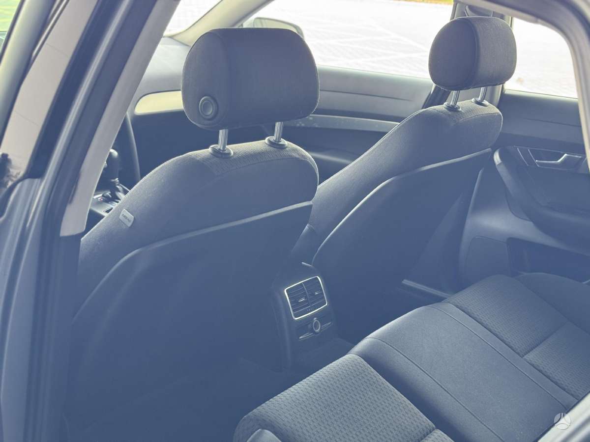 Audi A6, 2.4 l., sedanas