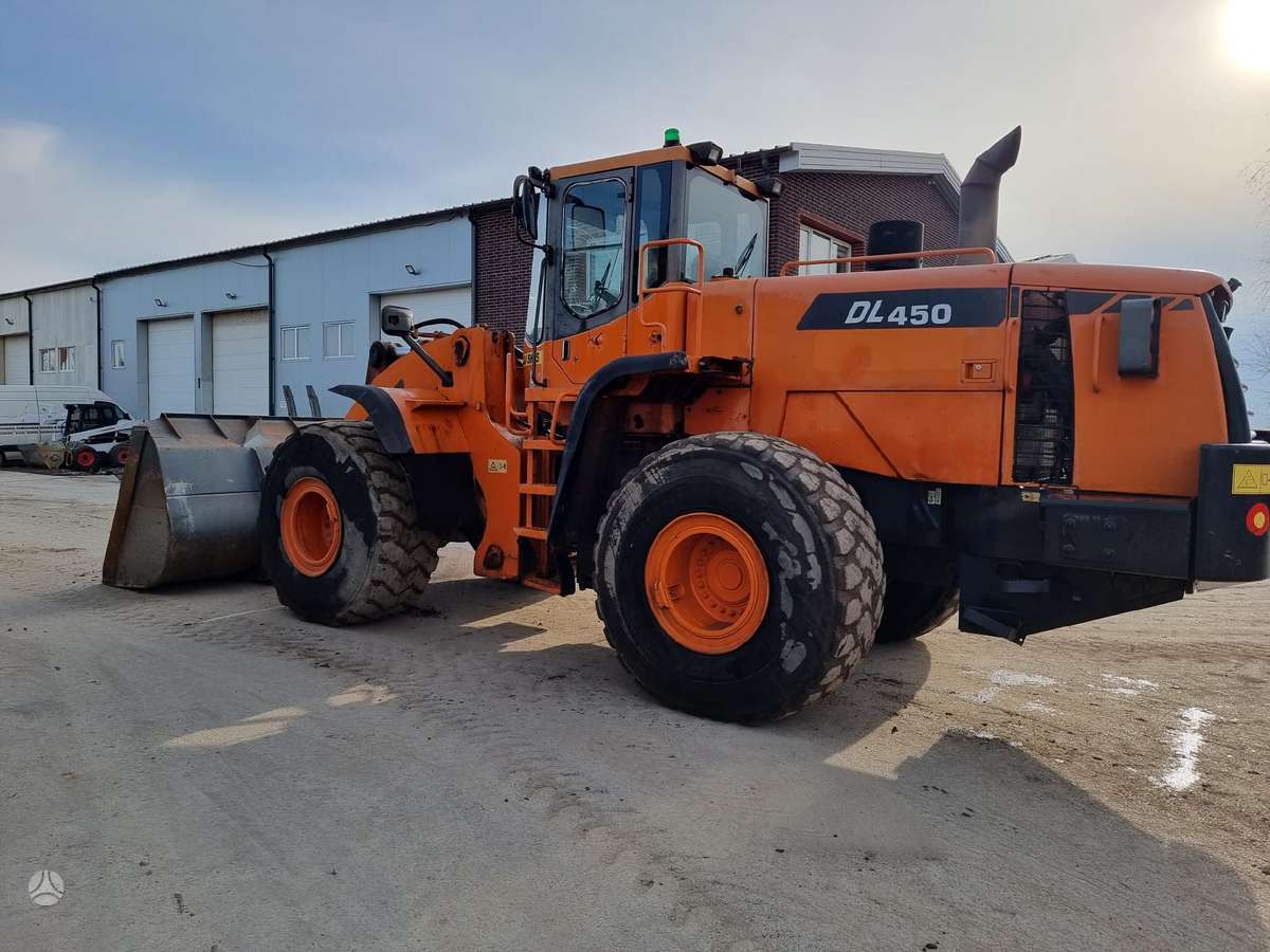 Doosan DL450, frontal loader