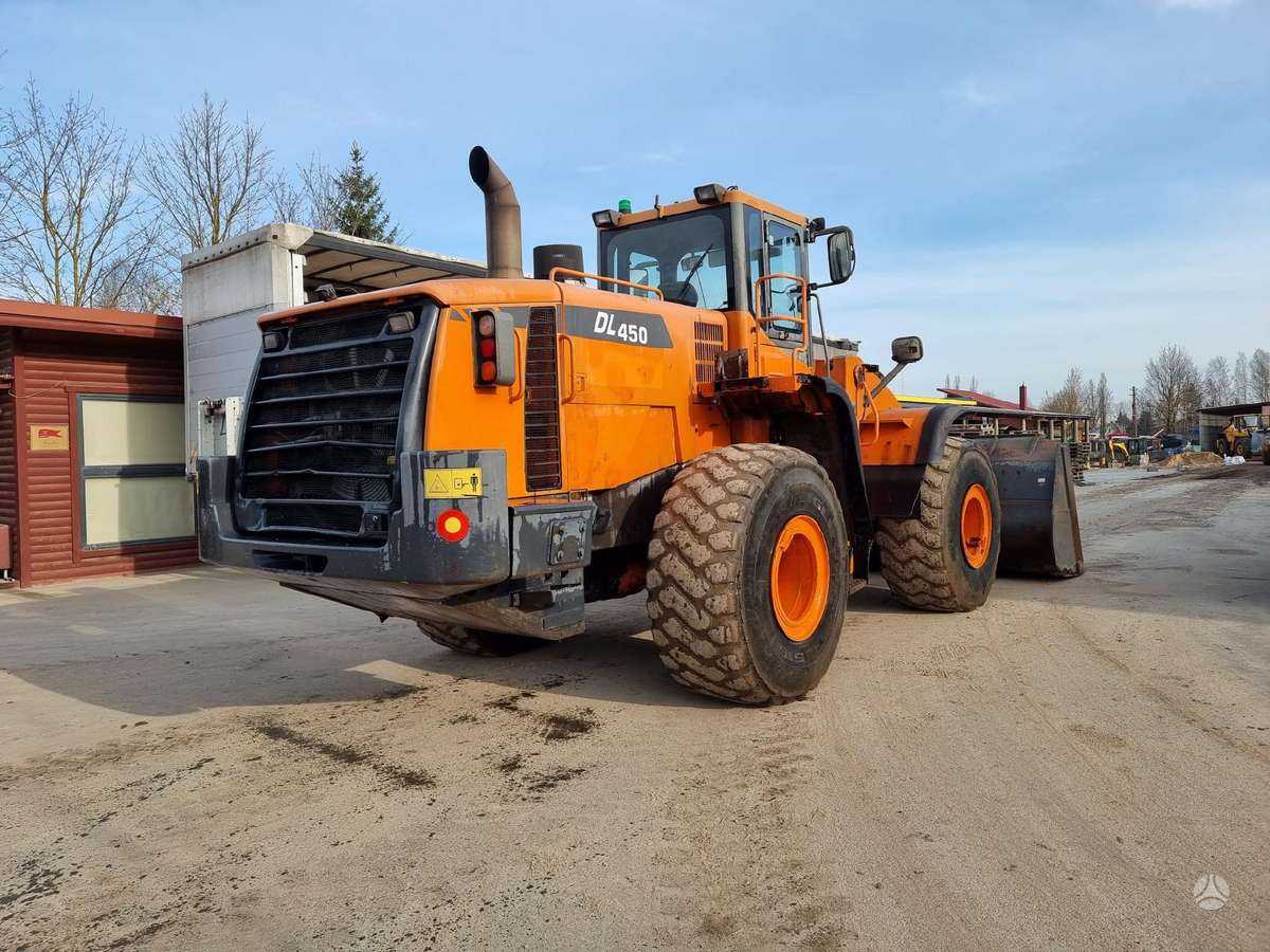 Doosan DL450, frontal loader
