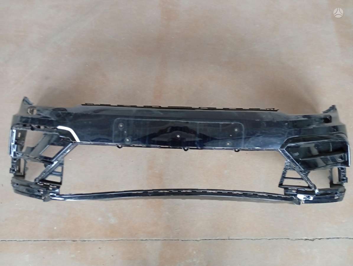 Volkswagen Tiguan bumpers, lights