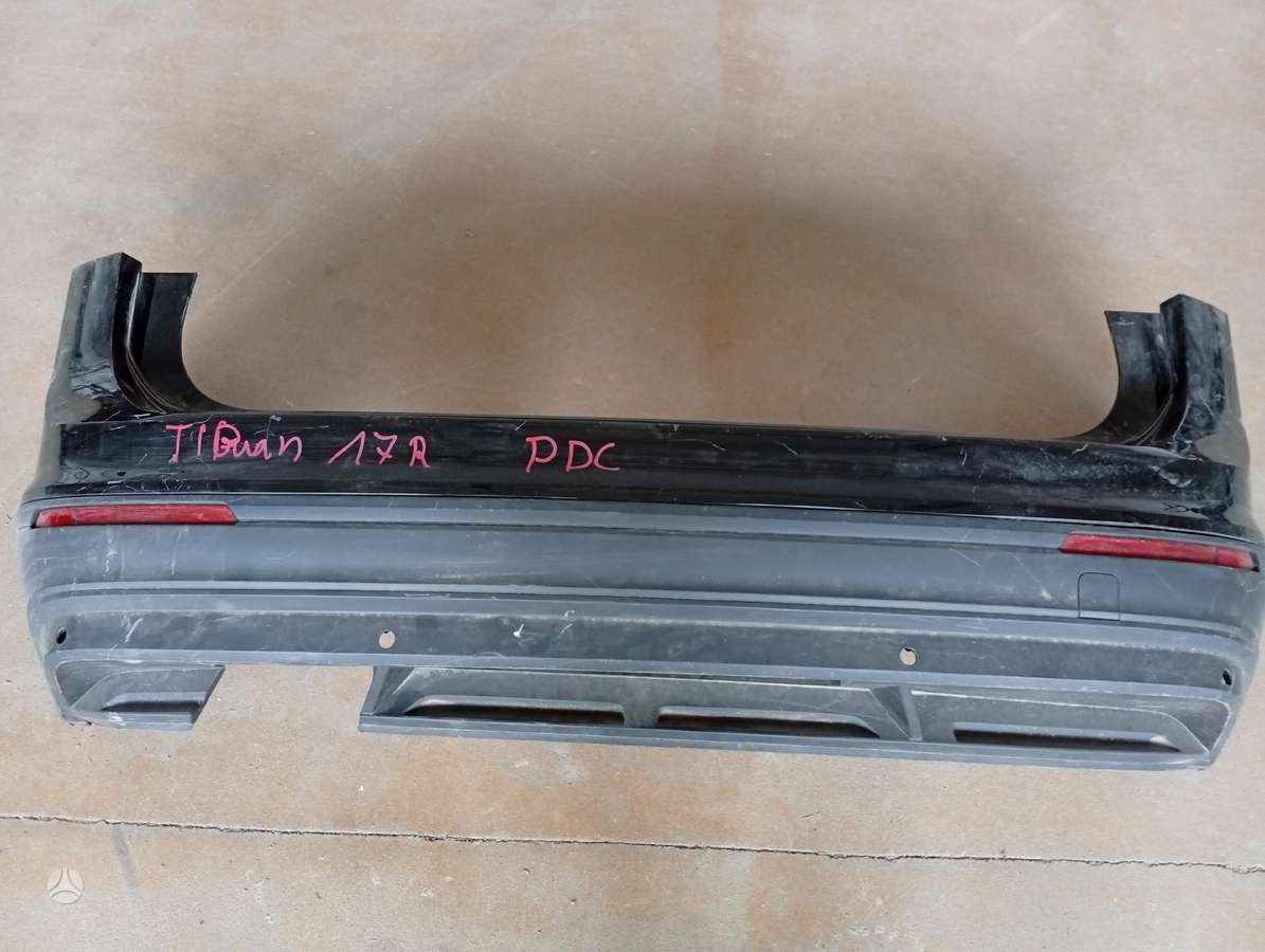 Volkswagen Tiguan bumpers, lights