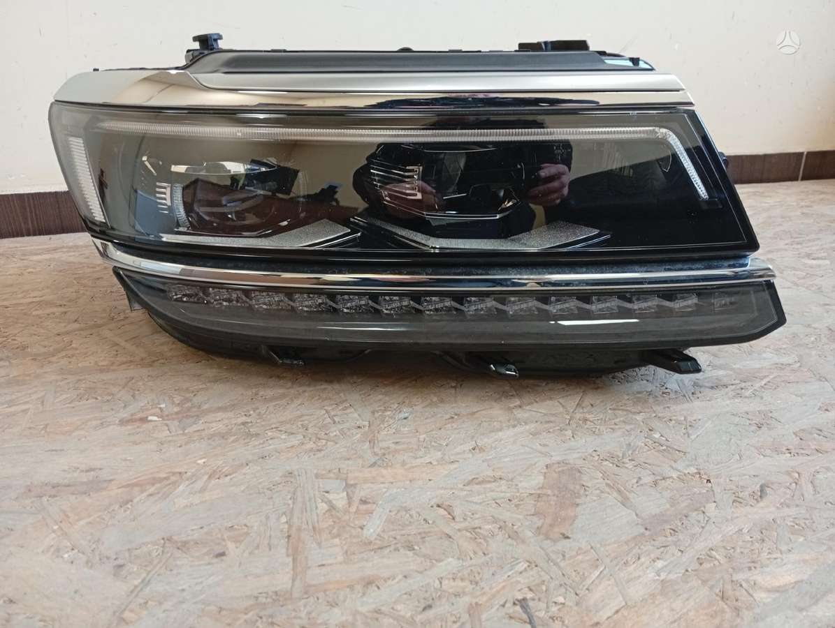 Volkswagen Tiguan bumpers, lights