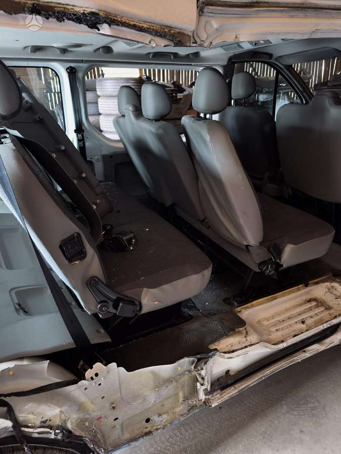 Renault Trafic 9 vietu