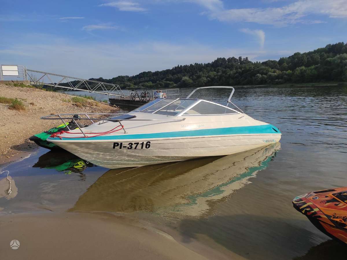 Bayliner Capri 2052, яхты / катера