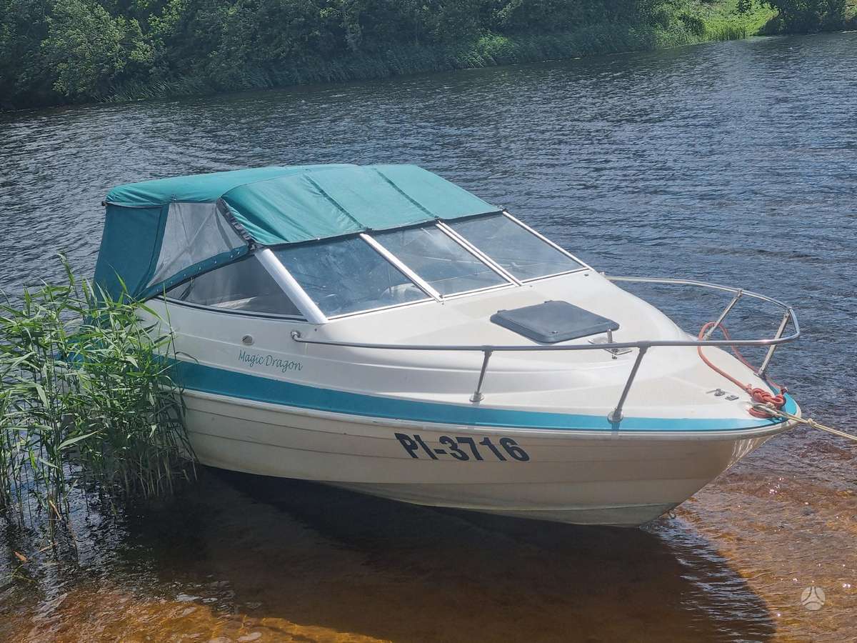 Bayliner Capri 2052, yachts / cruisers