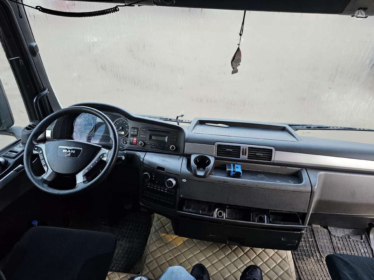 MAN TGX 440, 2 miegamosios vietos