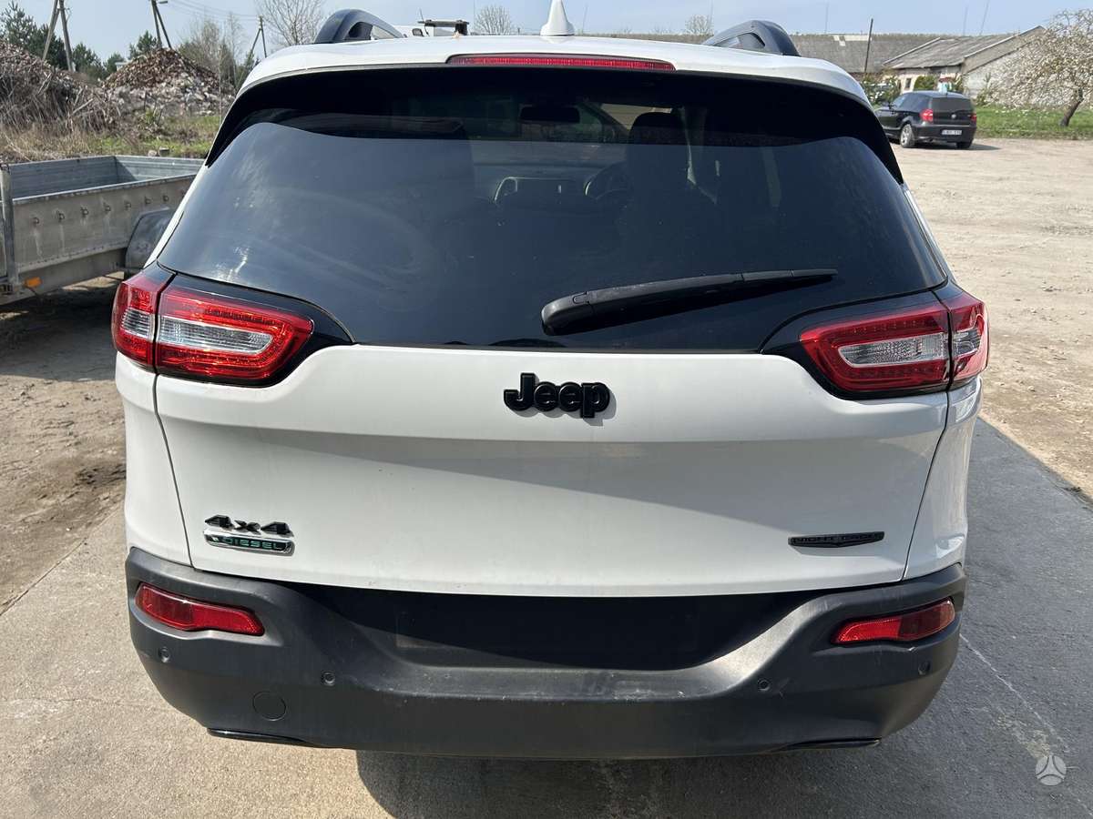 Jeep Cherokee Turim ir 2 2 dyzely