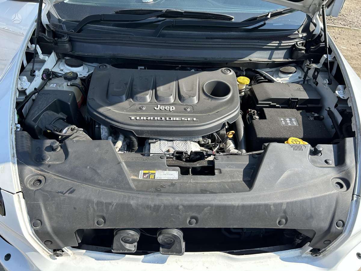 Jeep Cherokee Turim ir 2 2 dyzely