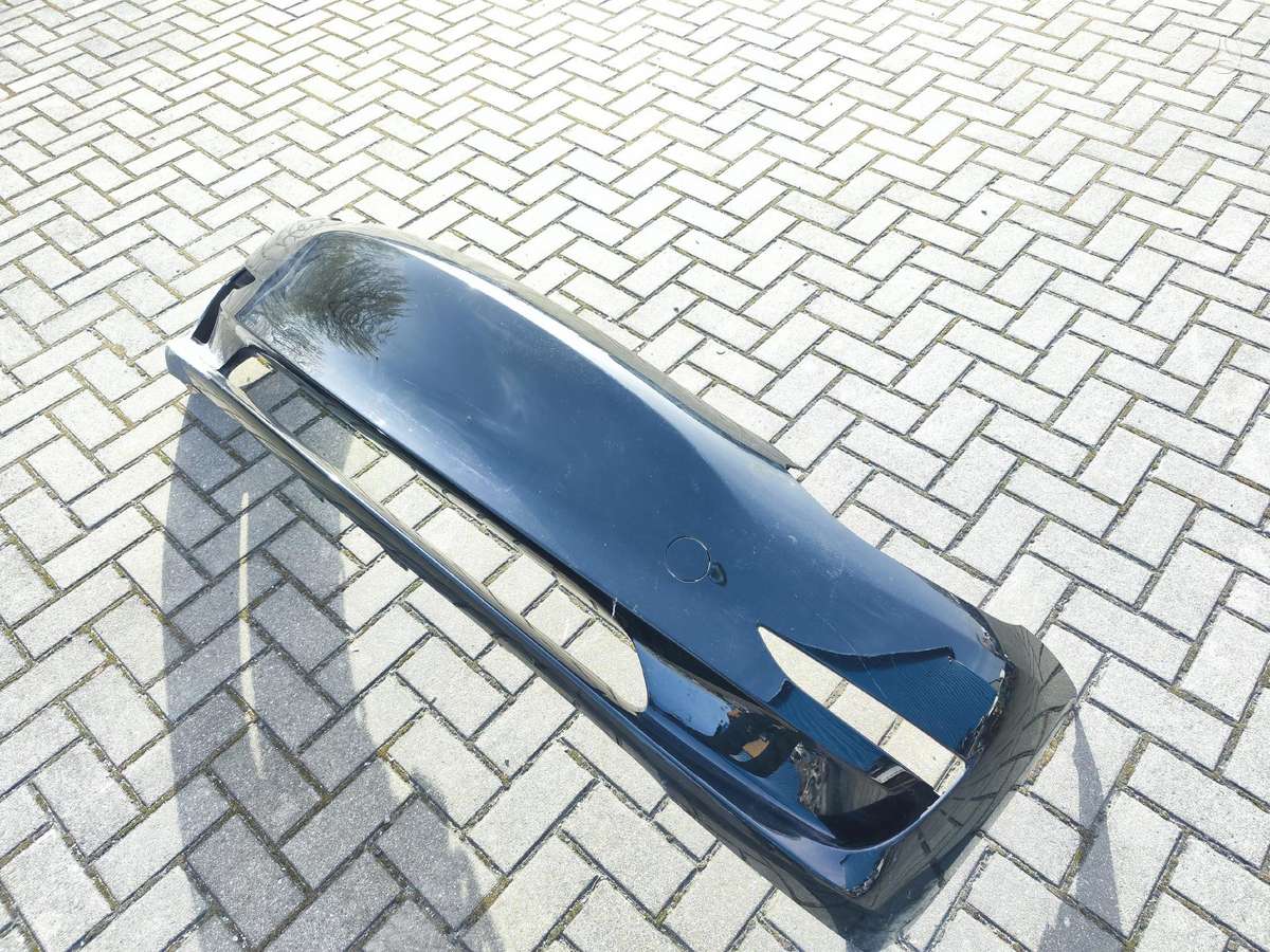Tesla Model 3 Be parktroniku skyliu