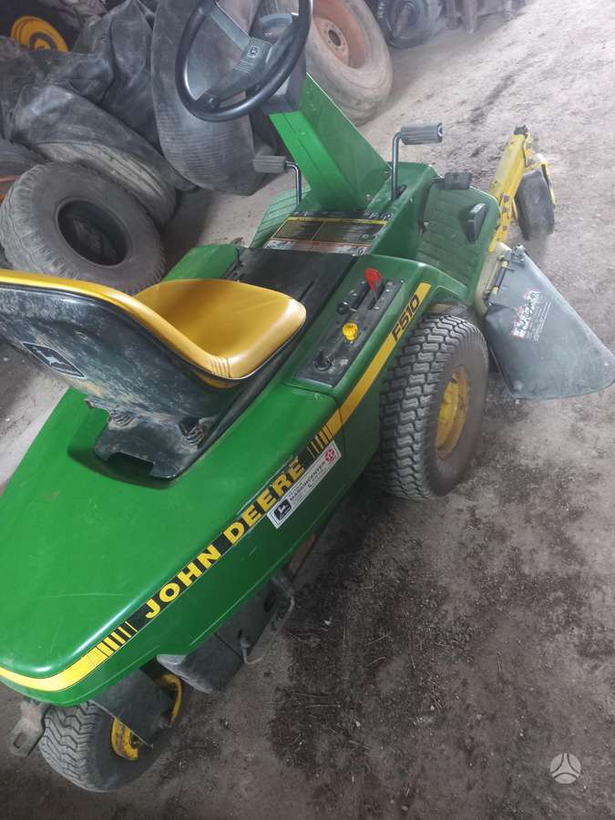 John Deere 510, garden machinery