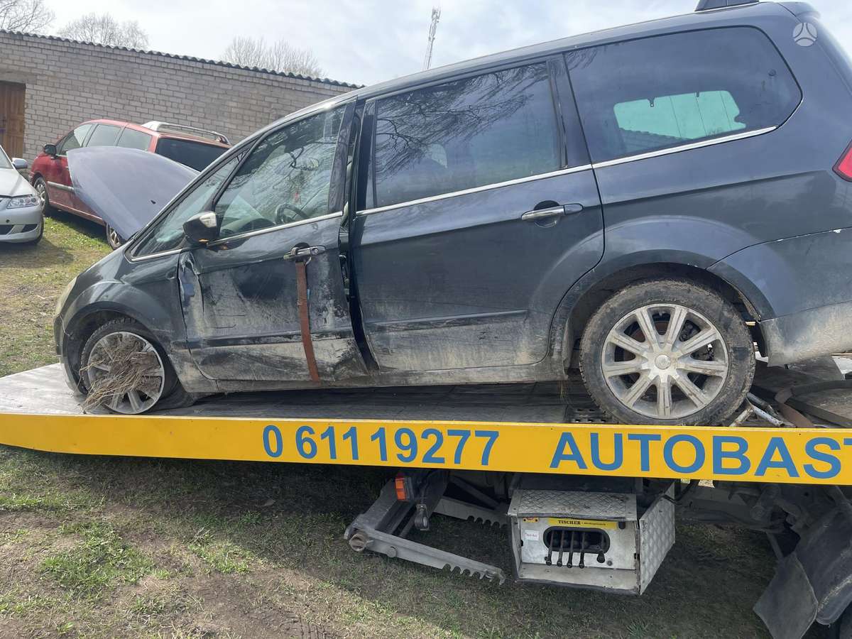 Ford Galaxy dalimis. šešios pavaros