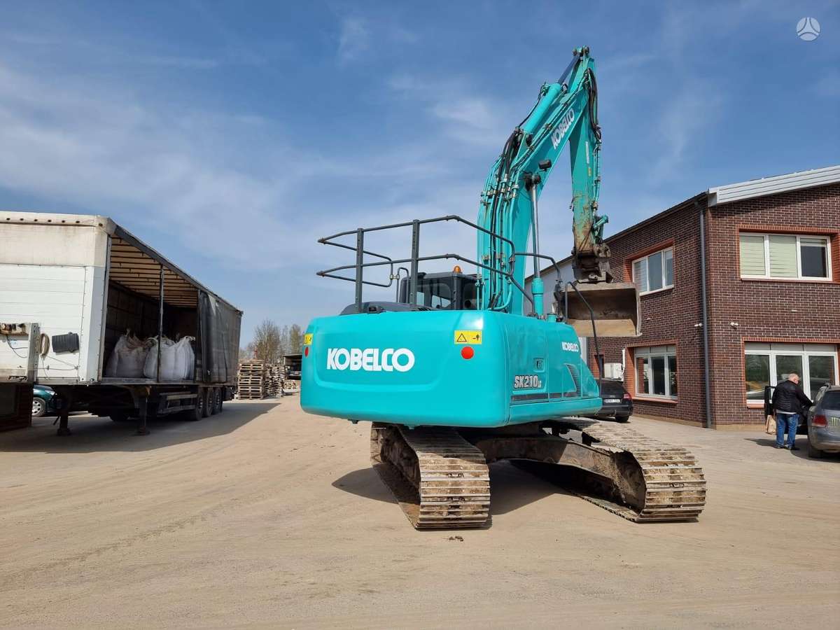 Kobelco SK 210-9, excavator
