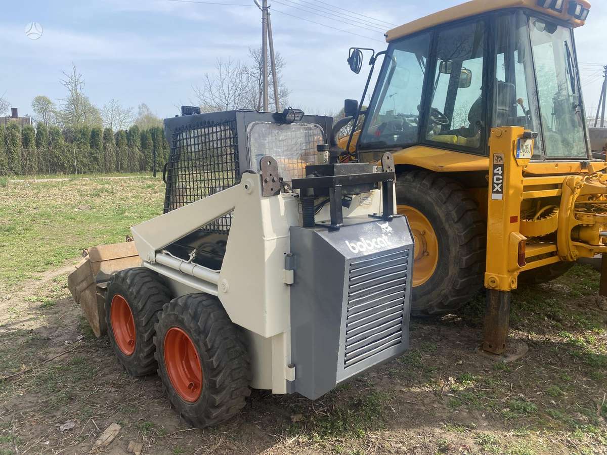 Bobcat 335, mini loaders