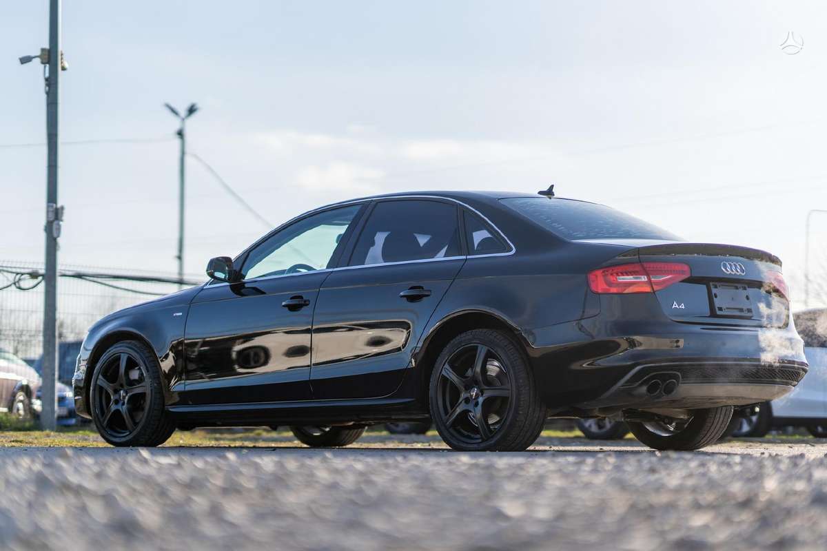 Audi A4, 2.0 l., Седан