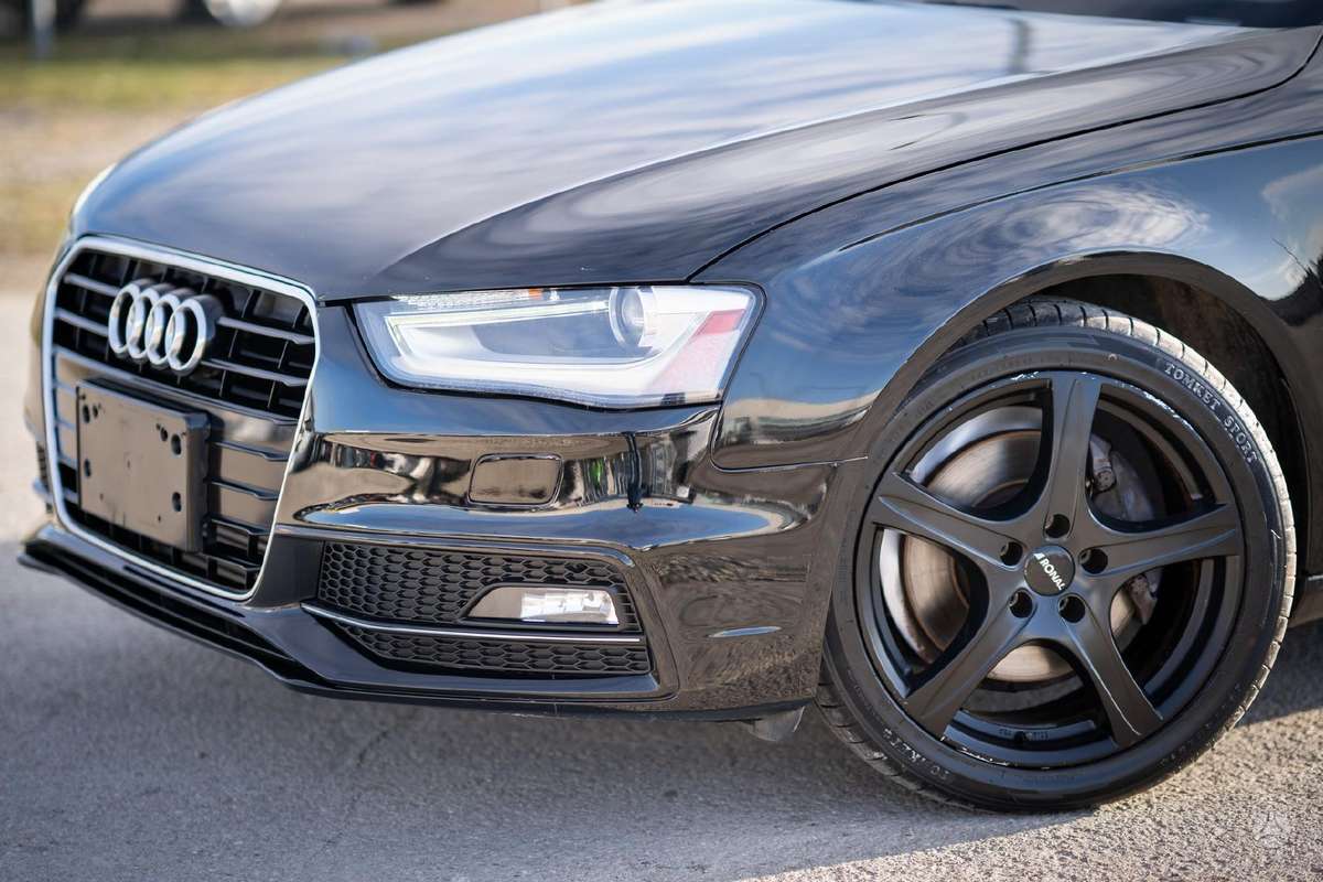 Audi A4, 2.0 l., Седан