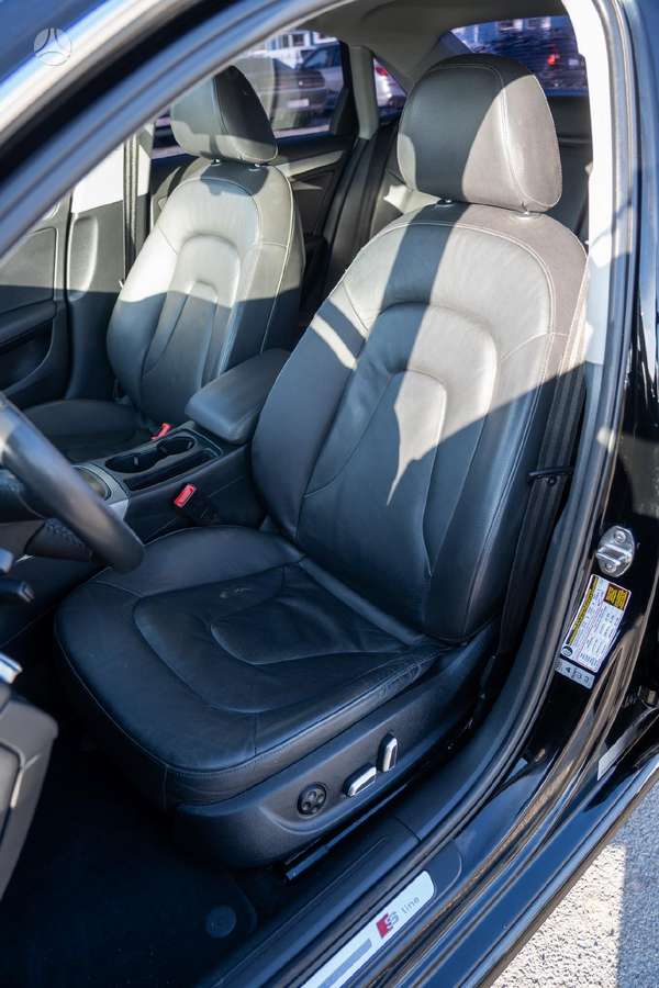 Audi A4, 2.0 l., saloon / sedan