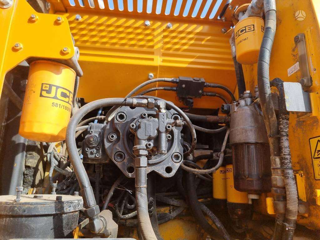 JCB JS220 LC, excavator