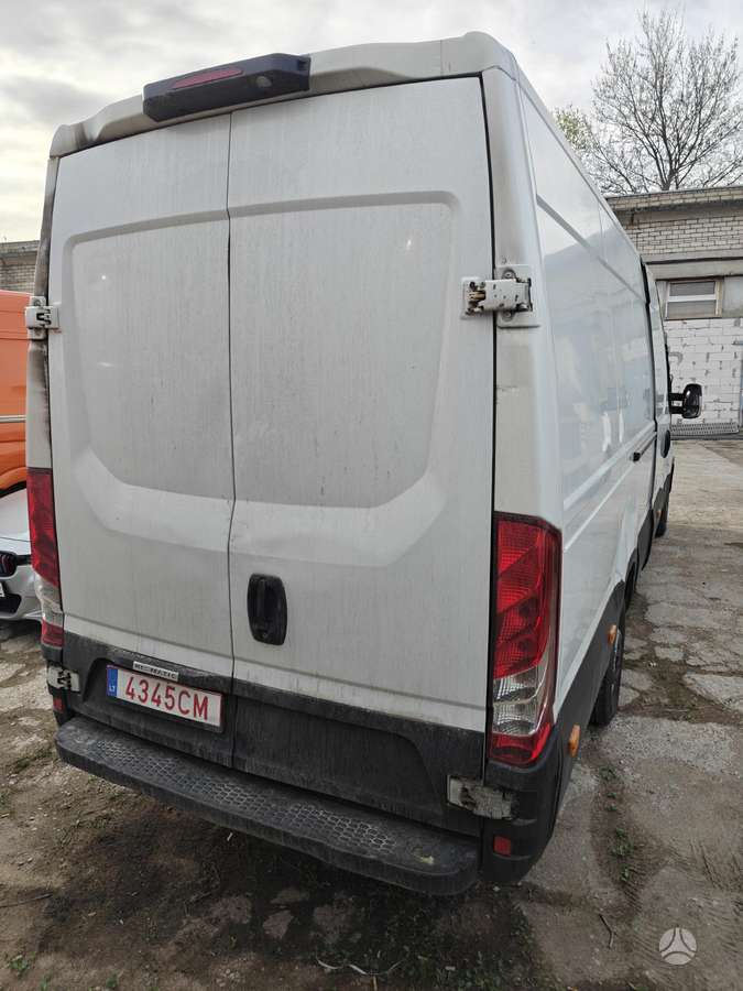 Iveco Daily, passenger vans