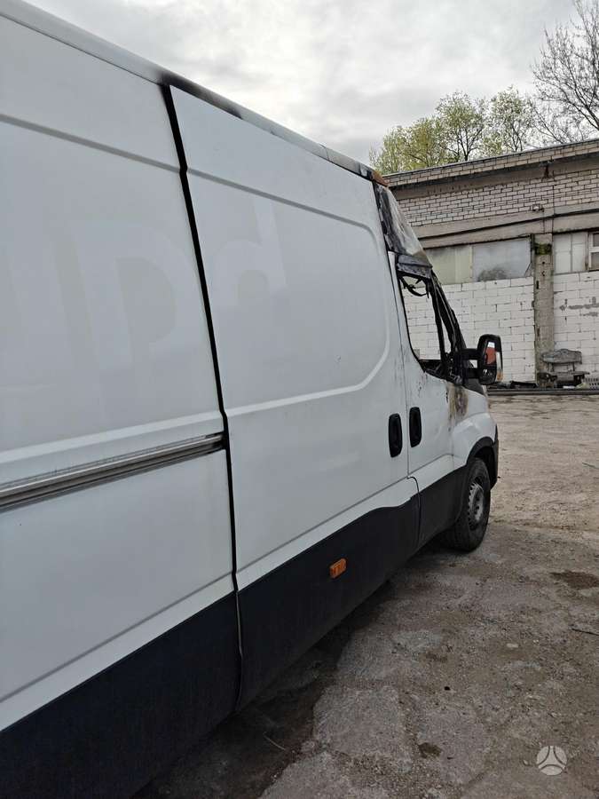 Iveco Daily, passenger vans