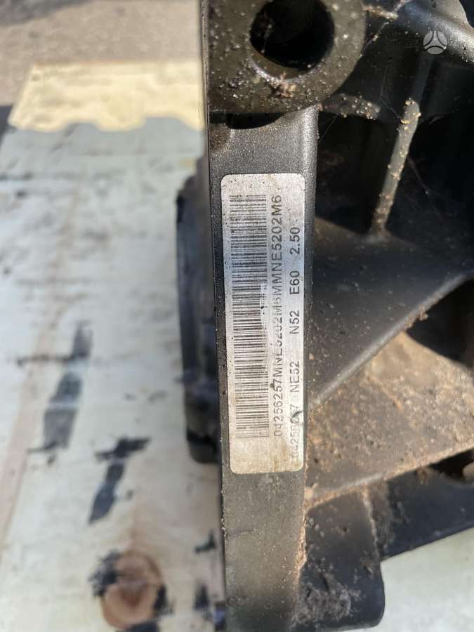 BMW 525, N52b25, variklio detalės