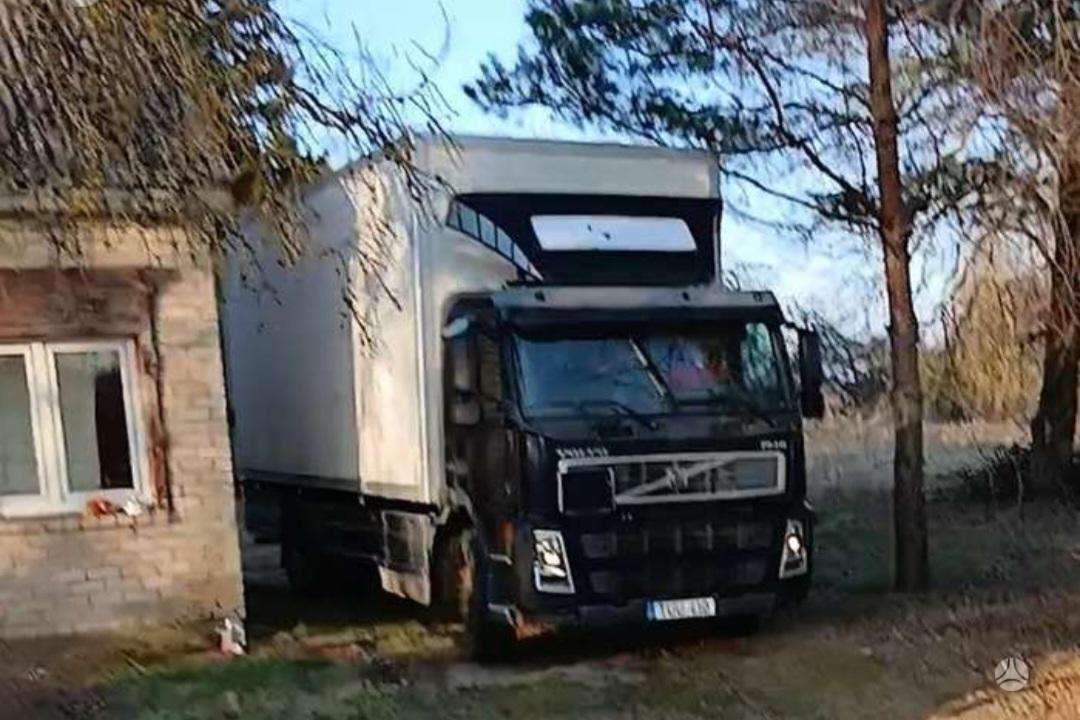 Volvo Fm9, box trucks / box vans