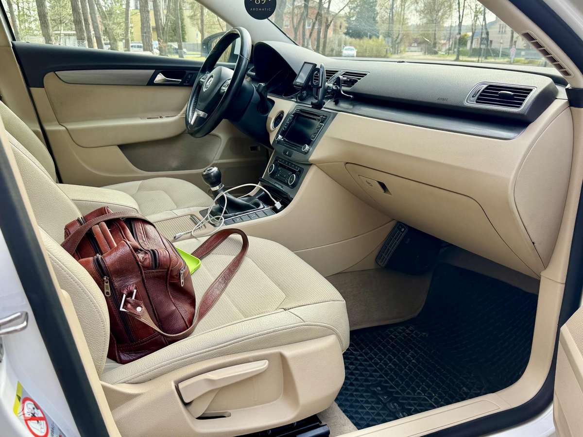 Volkswagen Passat, 2.0 l., Универсал