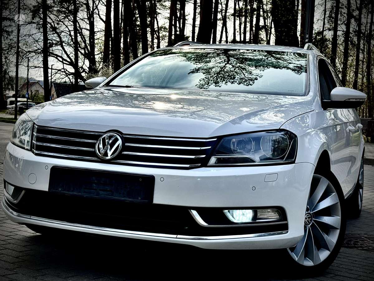 Volkswagen Passat - 1