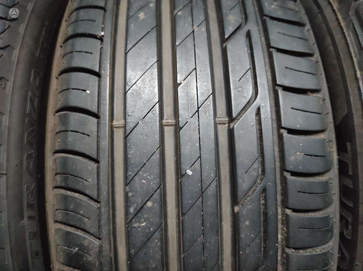 Continental, vasarinės 215/50 R18