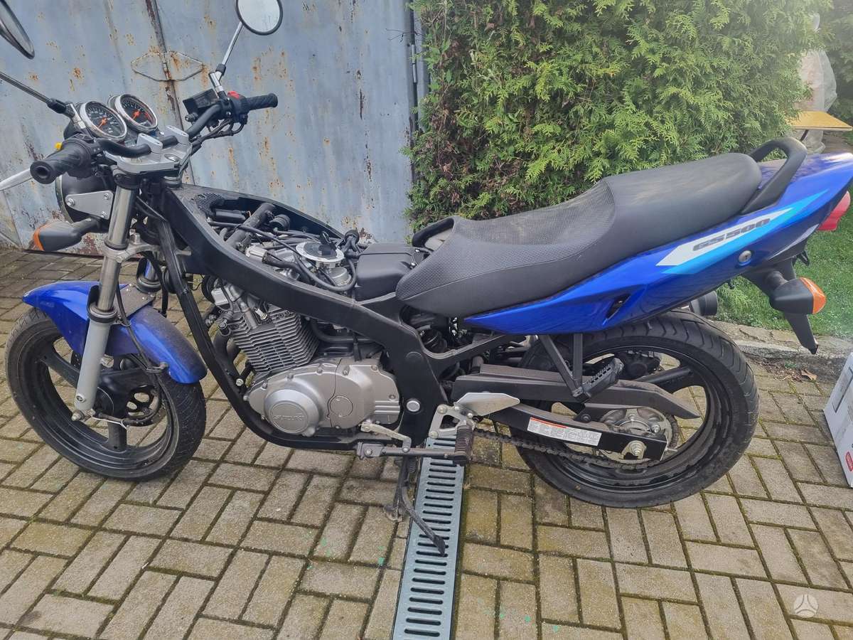 Suzuki GS, street / classic
