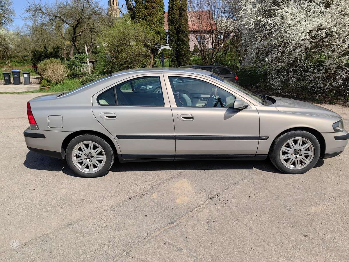 Volvo S60, 2.4 l., Седан
