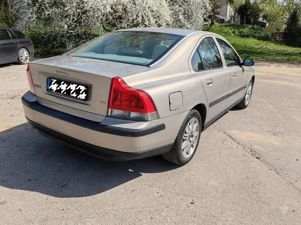 Volvo S60, 2.4 l., Седан