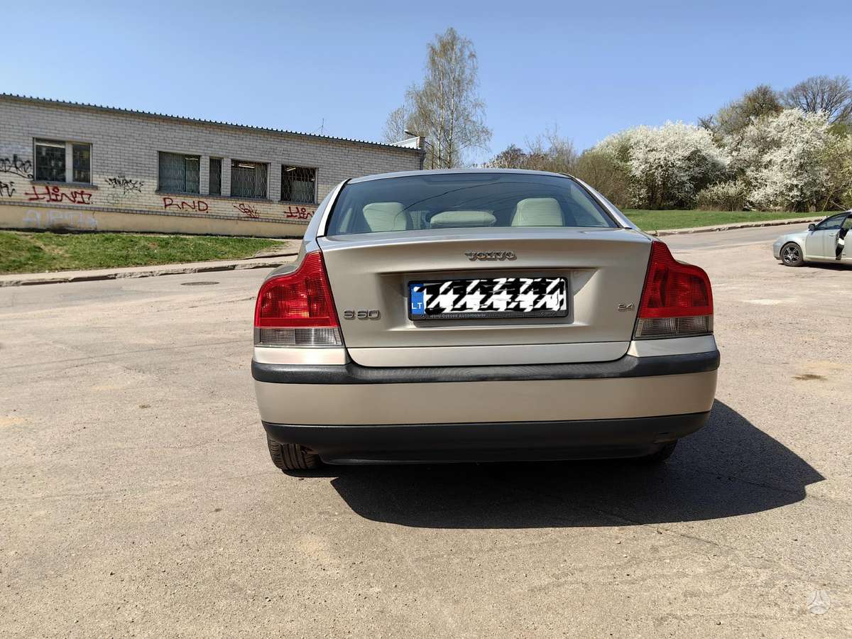Volvo S60, 2.4 l., Седан