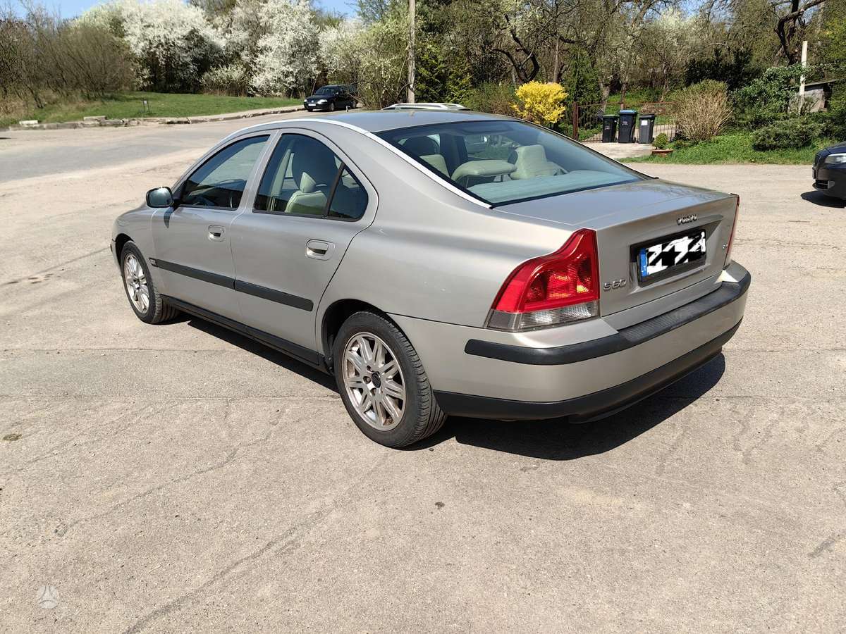 Volvo S60, 2.4 l., Седан