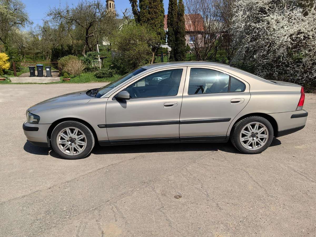 Volvo S60, 2.4 l., Седан