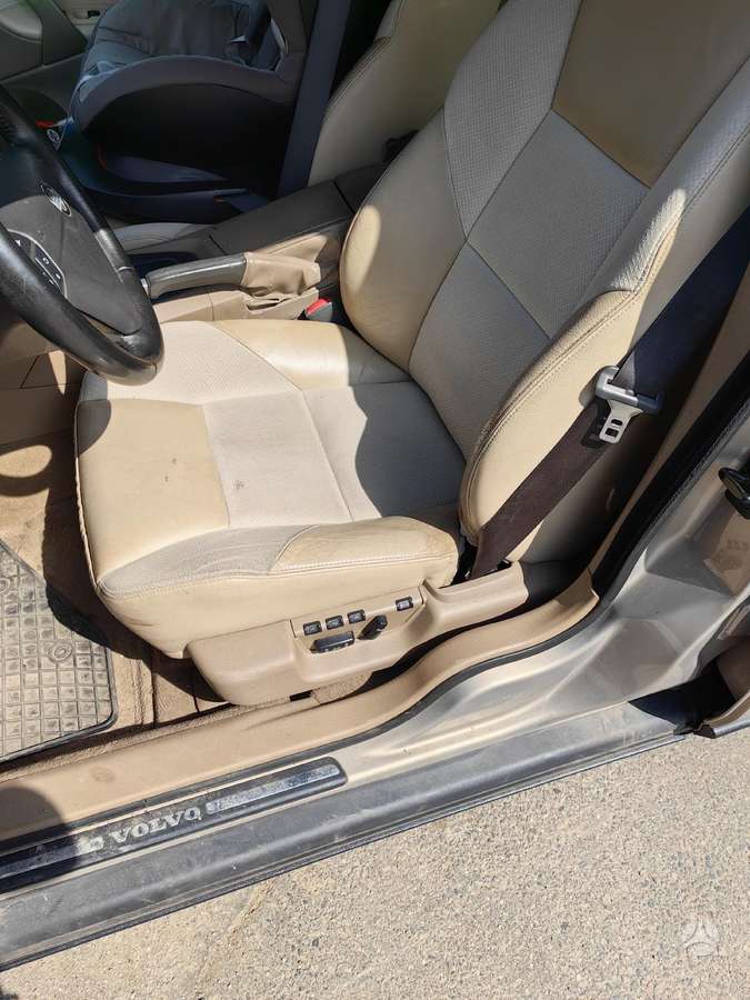 Volvo S60, 2.4 l., Седан