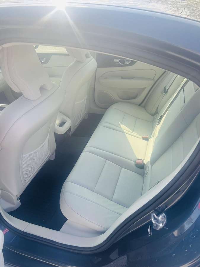 Volvo S60 - 7