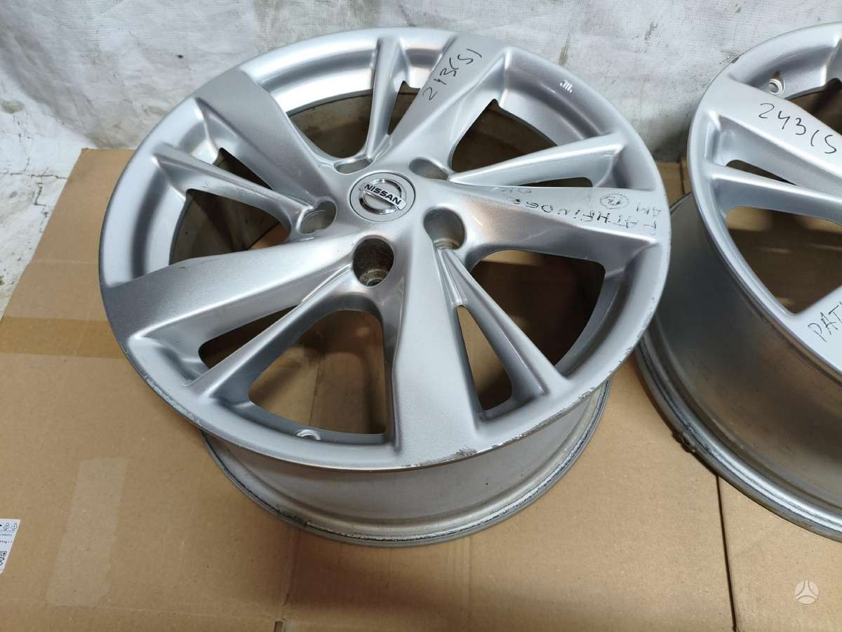 Nissan PATHFINDER, lengvojo lydinio, R17