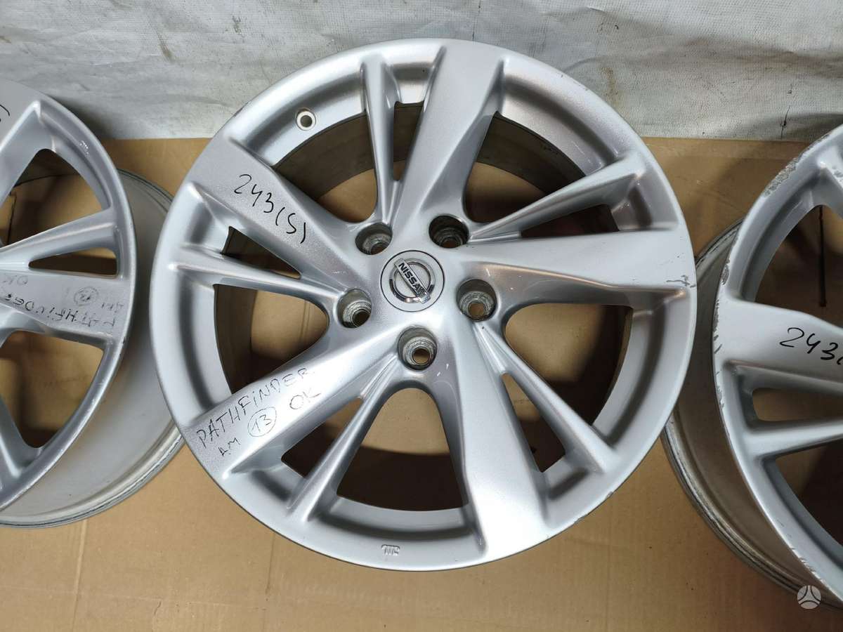 Nissan PATHFINDER, lengvojo lydinio, R17