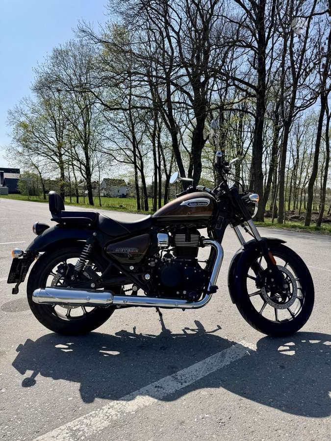 Royal Enfield Meteor 349cc, street / classic