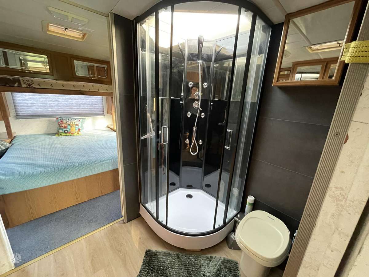 Ford Thor hurricane, campers