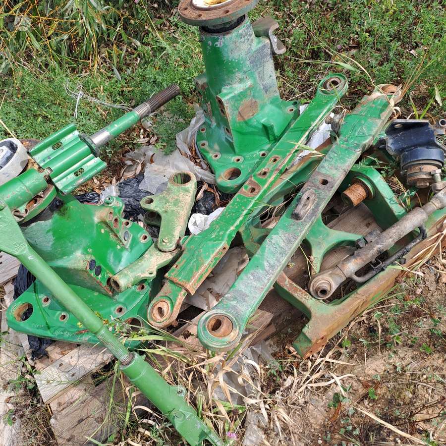 John Deere 6220
