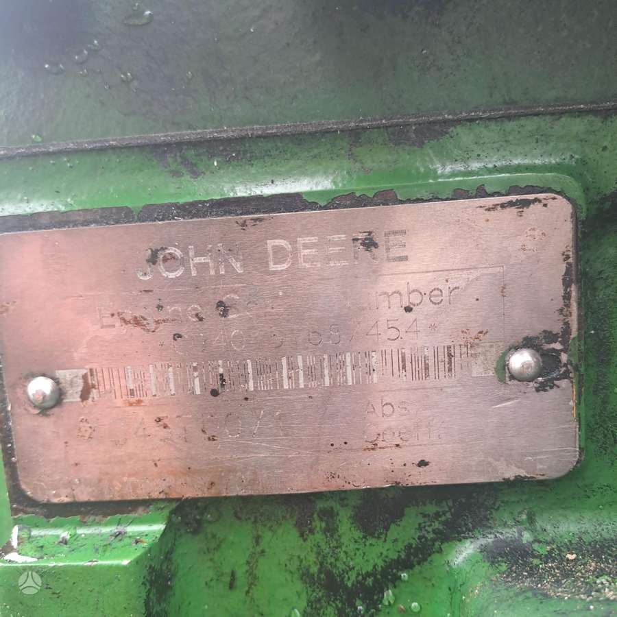 John Deere 6220