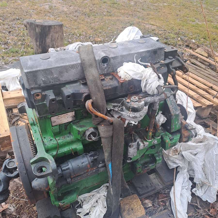 John Deere 6220