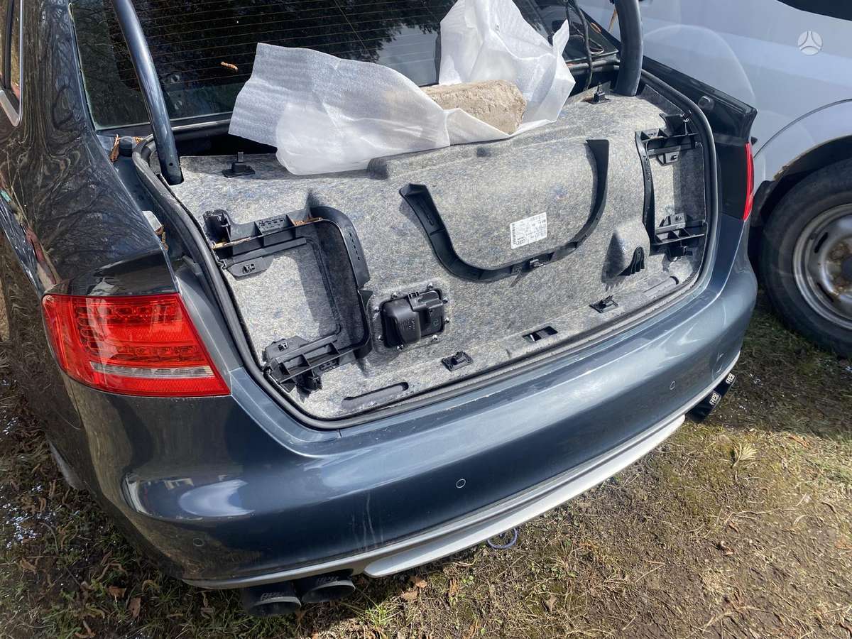 Audi A4 kėbulo dalys