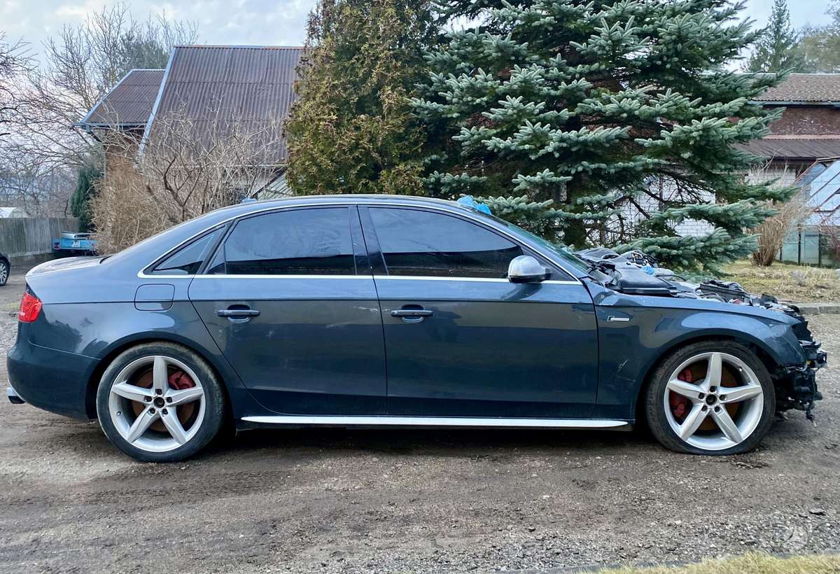 Audi A4 virsbūves detaļas