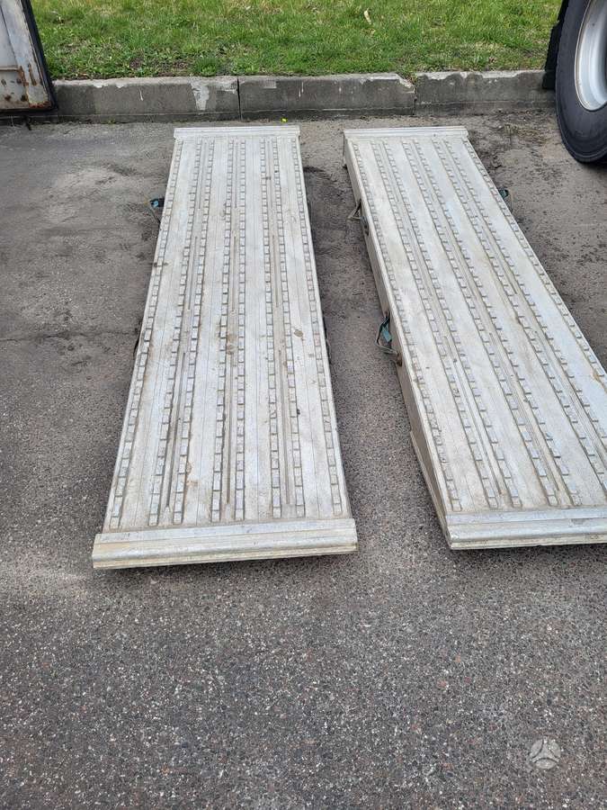 -Kita- -, custom trailer / semi-trailer