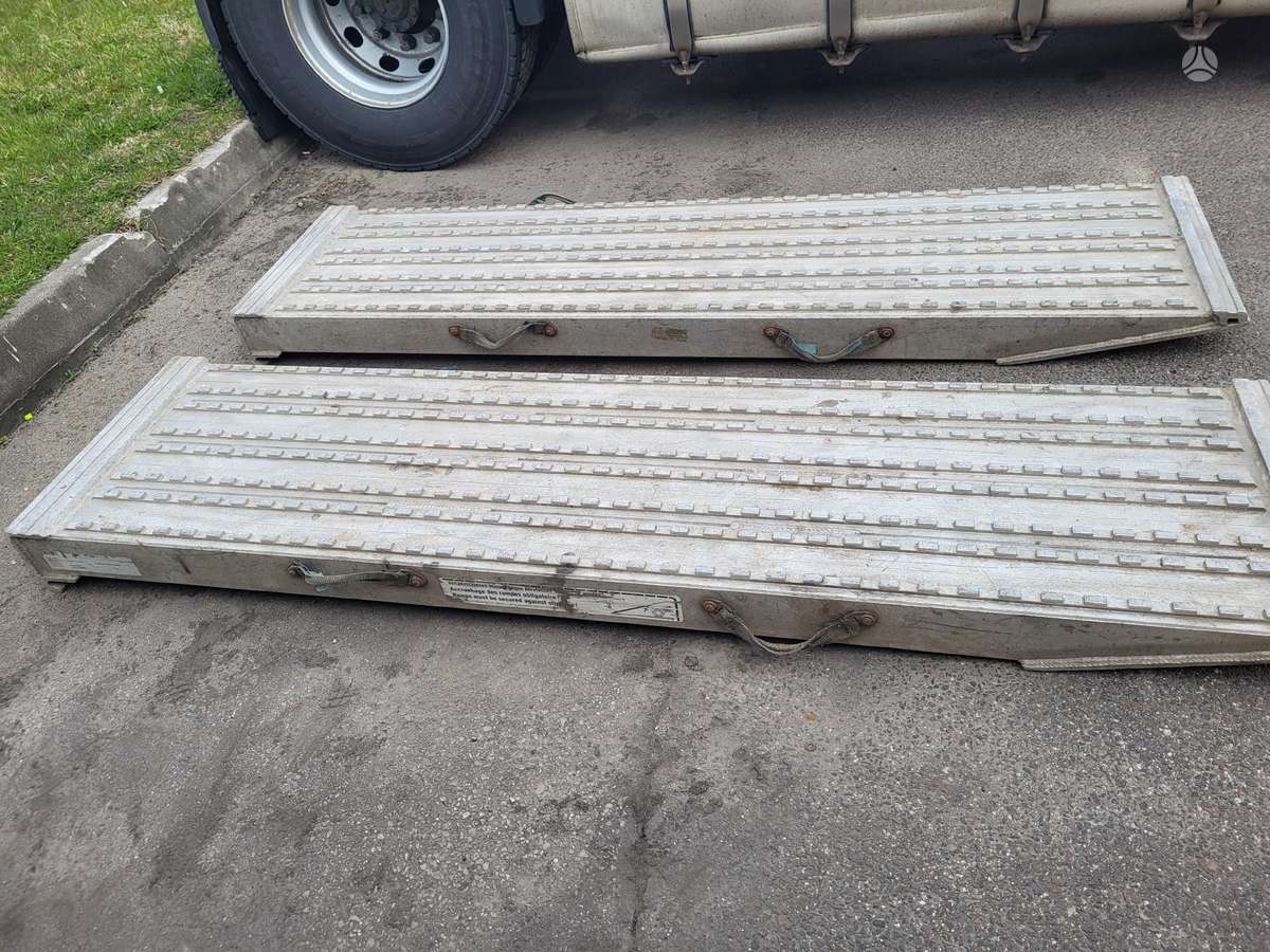 -Kita- -, custom trailer / semi-trailer