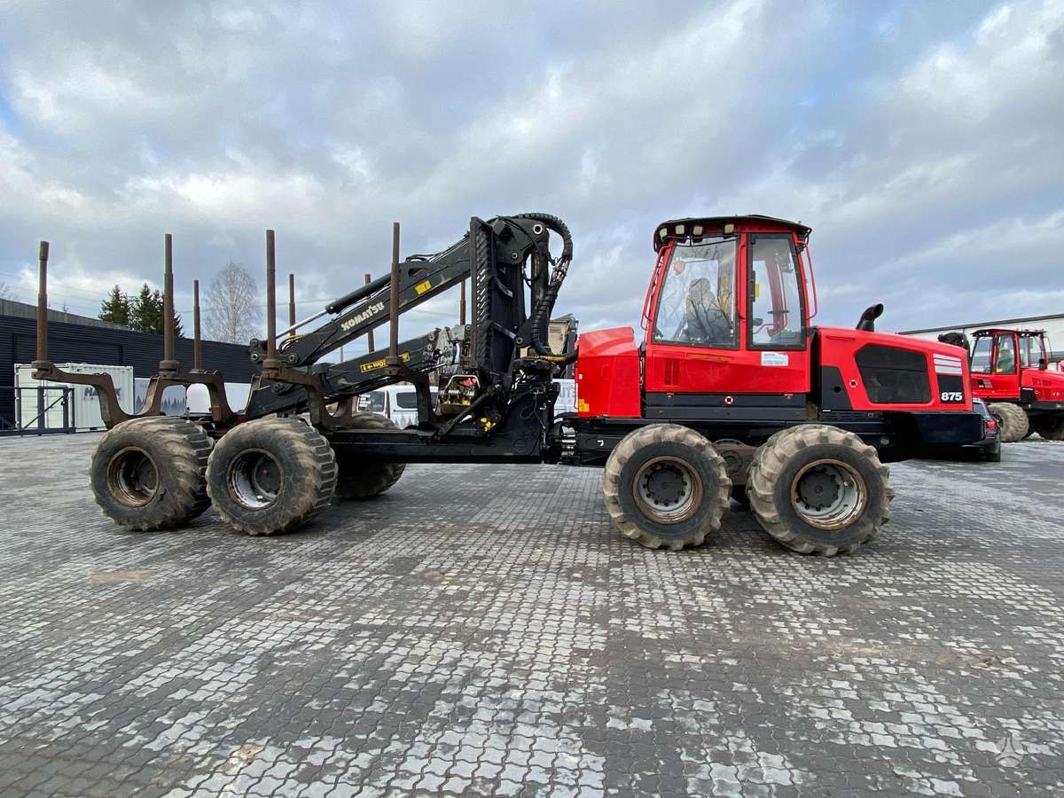 Komatsu 875 (F545), medvežės