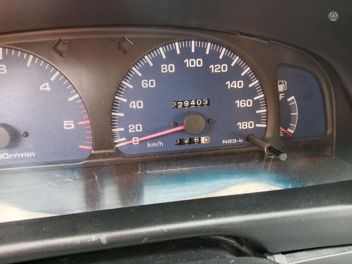Toyota Hilux - 10