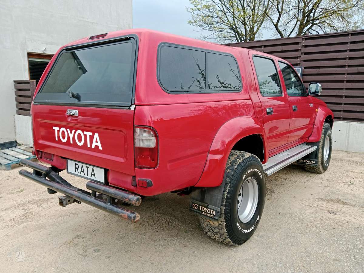 Toyota Hilux - 4